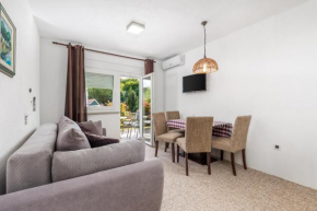 Отель Selak Apartments  Грабовац